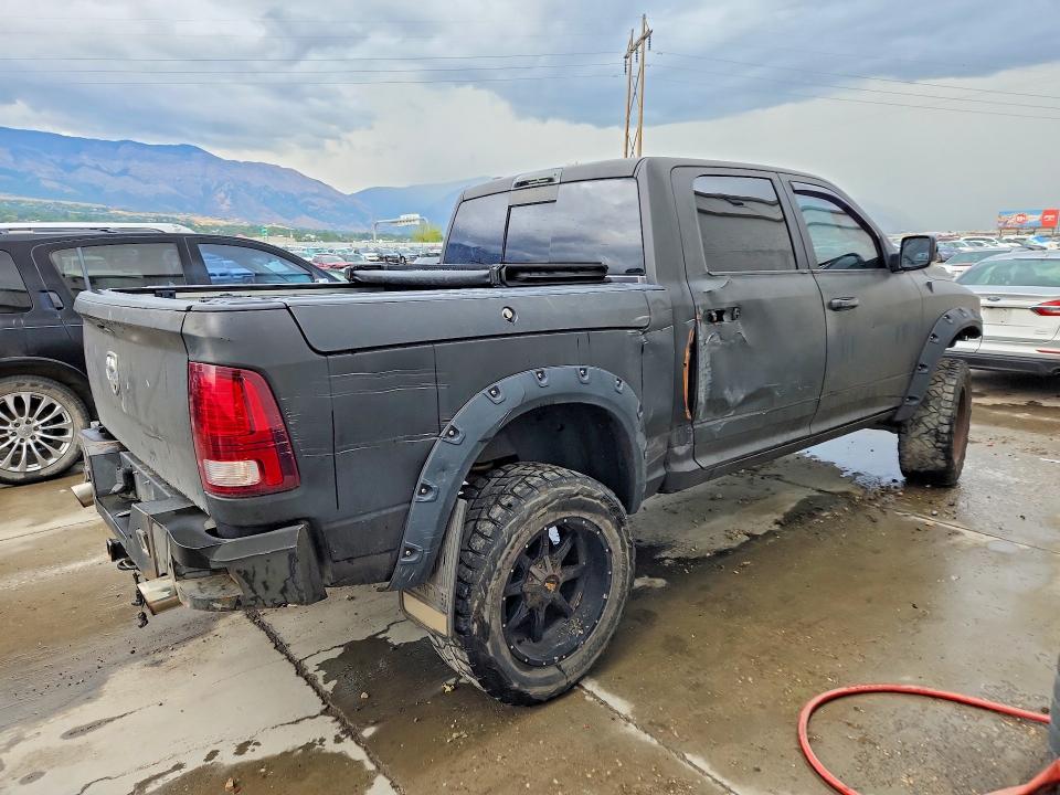 61023426 :رقم المزاد ، 1C6RR7MT4HS664268 vin ، 2017 Ram 1500 مزاد بيع