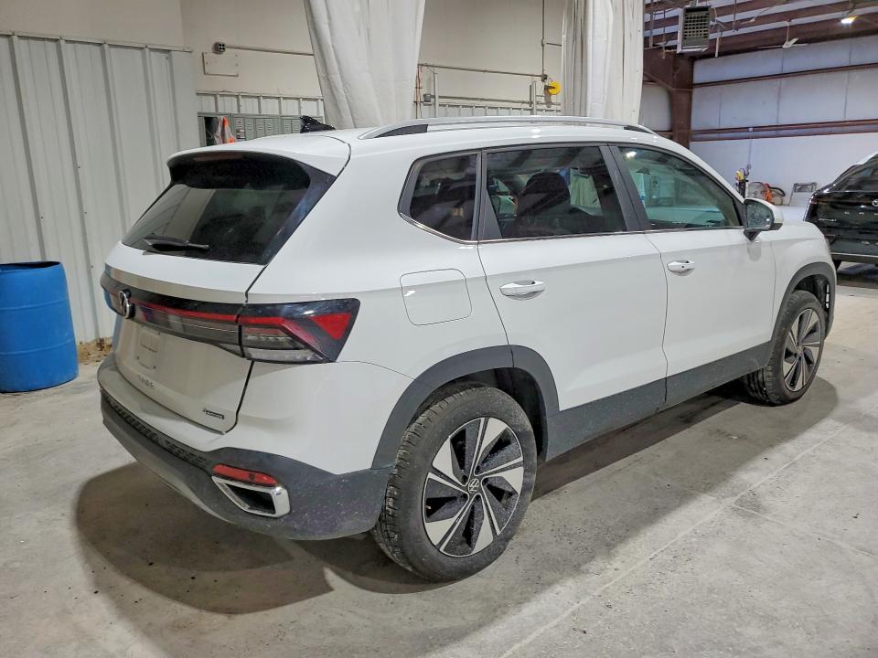 64924646 :رقم المزاد ، 3VVUC7B20TM007467 vin ، 2026 Volkswagen Taos مزاد بيع