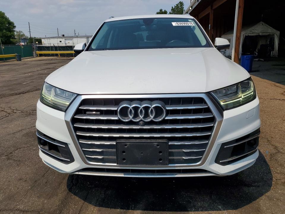 2018 Audi Q7 მანქანა იყიდება აუქციონზე, vin: WA1VAAF76JD022179, აუქციონის ნომერი: 63690016