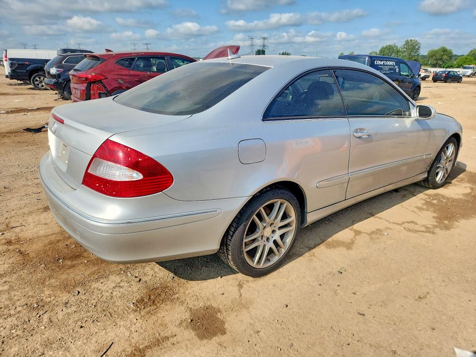 Продажа на аукционе авто 2008 Mercedes-benz Clk, vin: WDBTJ56H38F236010, номер лота: 64042406