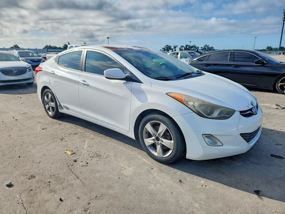 64907166 :رقم المزاد ، 5NPDH4AE1DH437106 vin ، 2013 Hyundai Elantra مزاد بيع