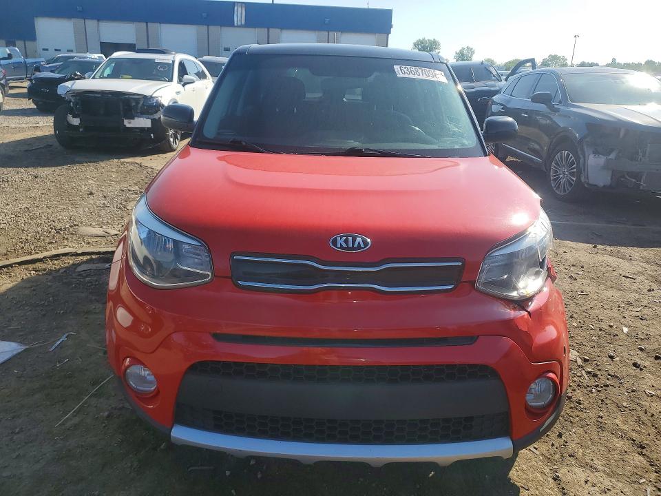 2018 Kia Soul მანქანა იყიდება აუქციონზე, vin: KNDJP3A5XJ7556739, აუქციონის ნომერი: 63687096