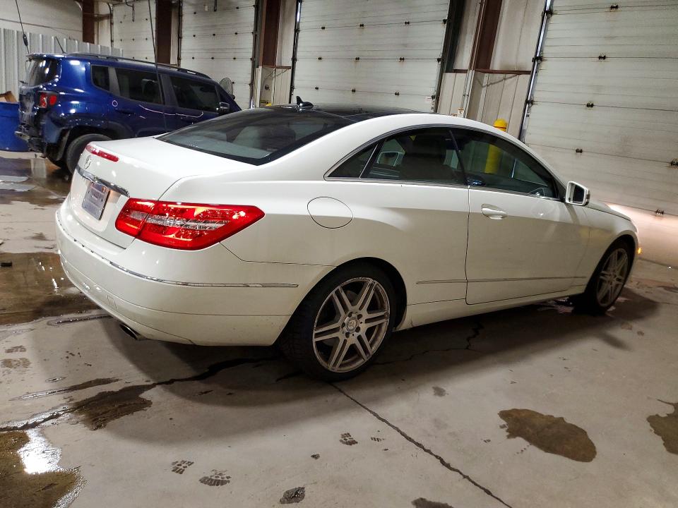 Продажа на аукционе авто 2010 Mercedes-benz E, vin: WDDKJ5GB8AF032001, номер лота: 66072586