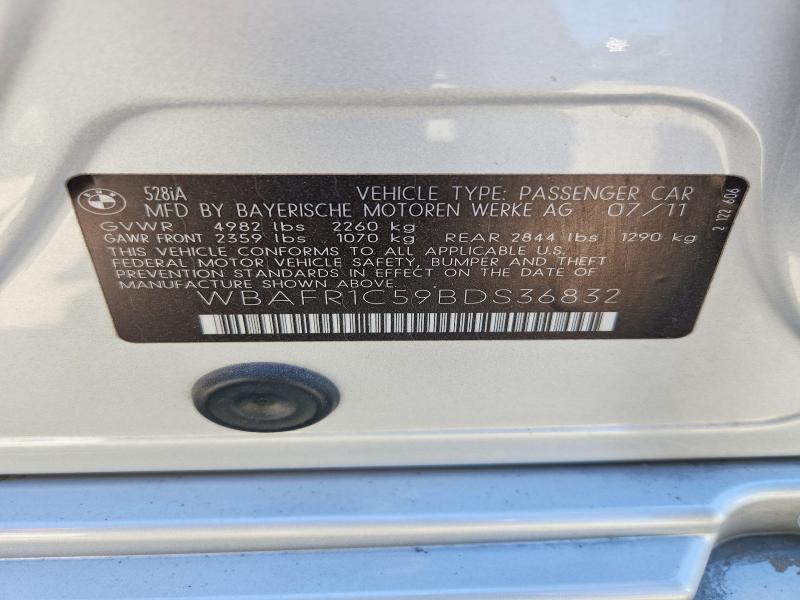 63155276 :رقم المزاد ، WBAFR1C59BDS36832 vin ، 2011 Bmw 528 مزاد بيع