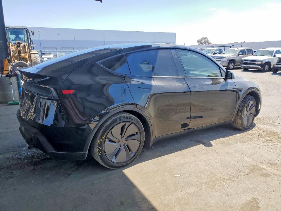 64428486 :رقم المزاد ، 7SAYGDEE3TF424064 vin ، 2026 Tesla Model Y مزاد بيع