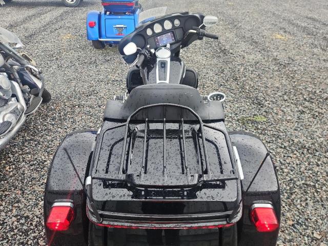 64251106 :رقم المزاد ، 1HD1MAF11NB855122 vin ، 2022 Harley-davidson Flhtcutg مزاد بيع