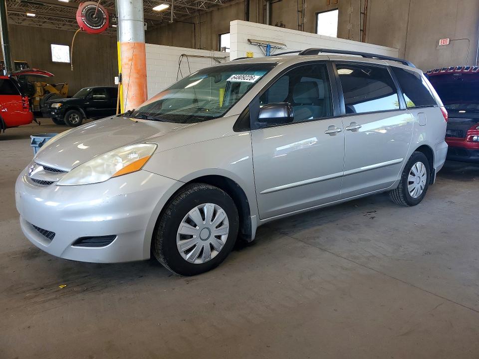 64809226 :رقم المزاد ، 5TDZK23C79S282179 vin ، 2009 Toyota Sienna مزاد بيع