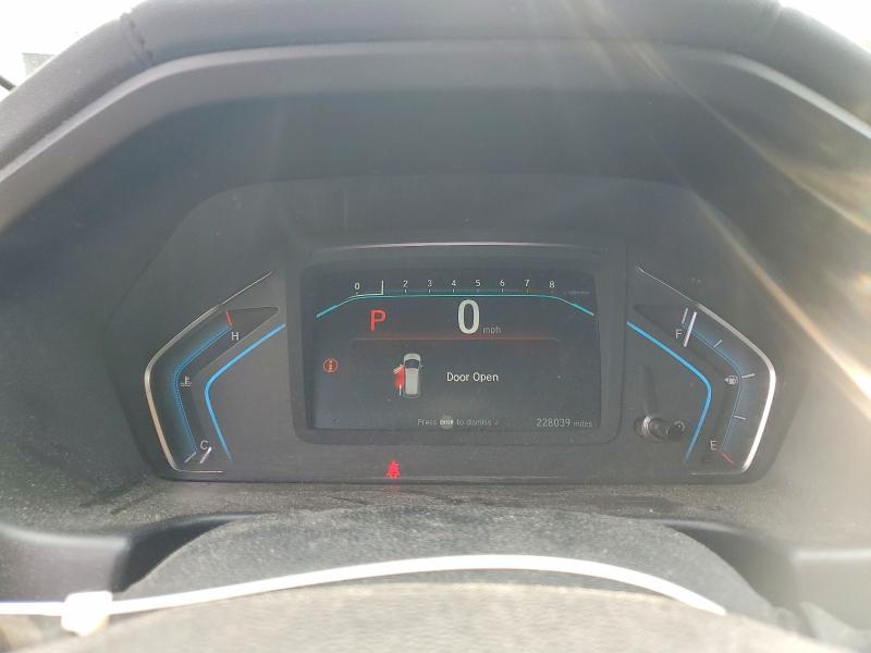 64729266 :رقم المزاد ، 5FNRL6H20JB027404 vin ، 2018 Honda Odyssey مزاد بيع