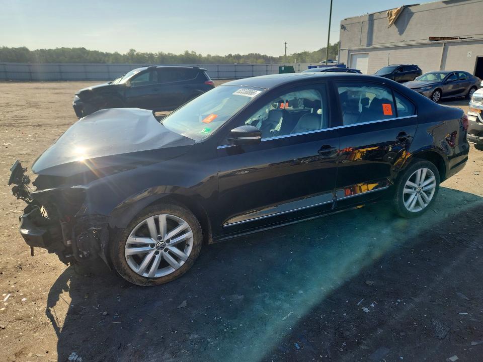 65558866 :رقم المزاد ، 3VWL17AJ6HM214393 vin ، 2017 Volkswagen Jetta مزاد بيع