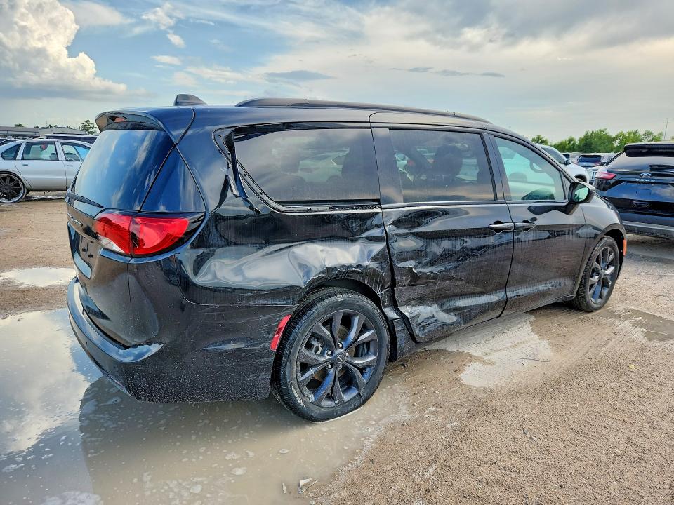 Продажа на аукционе авто 2020 Chrysler Pacifica, vin: 2C4RC1BG3LR111697, номер лота: 64385266