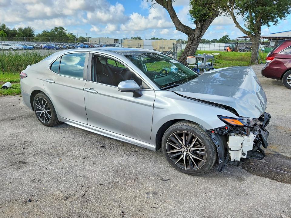 Aukcja sprzedaży 2021 Toyota Camry, vin: 4T1G11AK7MU518019, numer aukcji: 64487026