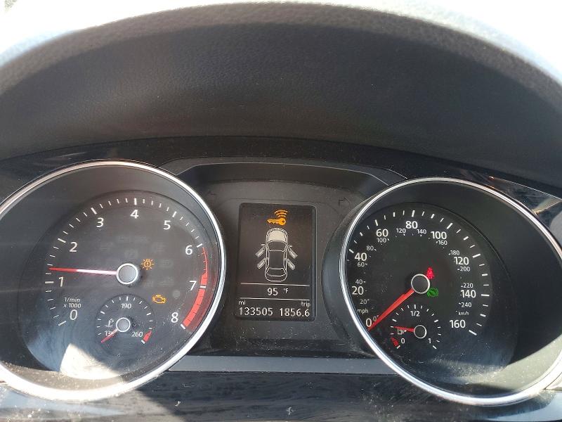 66231606 :رقم المزاد ، 3VWL17AJ2HM333770 vin ، 2017 Volkswagen Jetta مزاد بيع