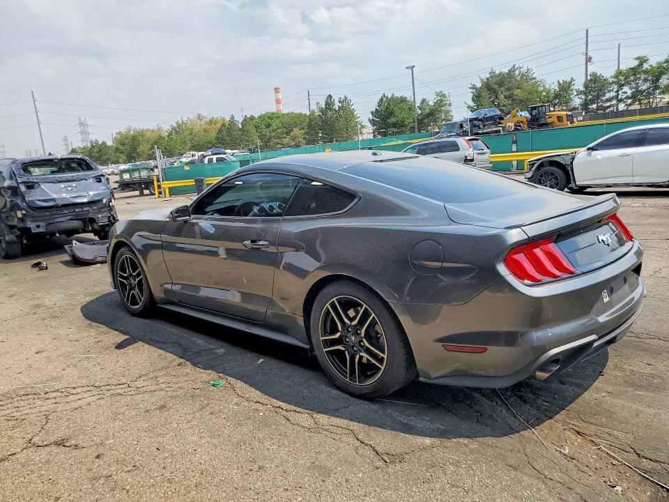 63213546 :رقم المزاد ، 1FA6P8TH2J5113108 vin ، 2018 Ford Mustang مزاد بيع