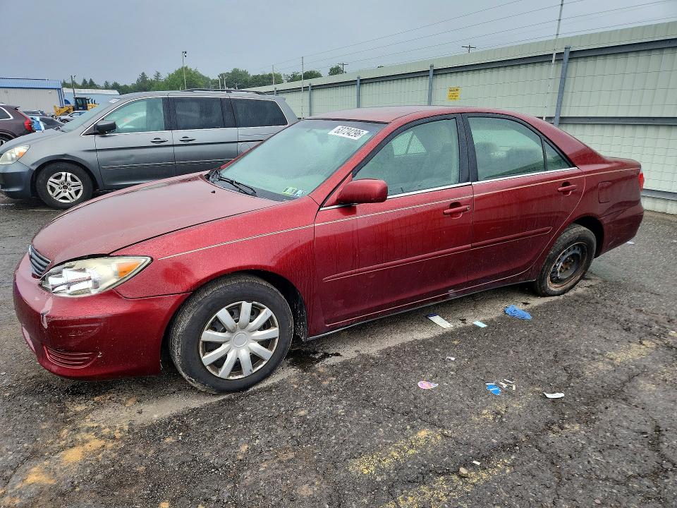 2006 Toyota Camry მანქანა იყიდება აუქციონზე, vin: 4T1BE30K26U107657, აუქციონის ნომერი: 63724296