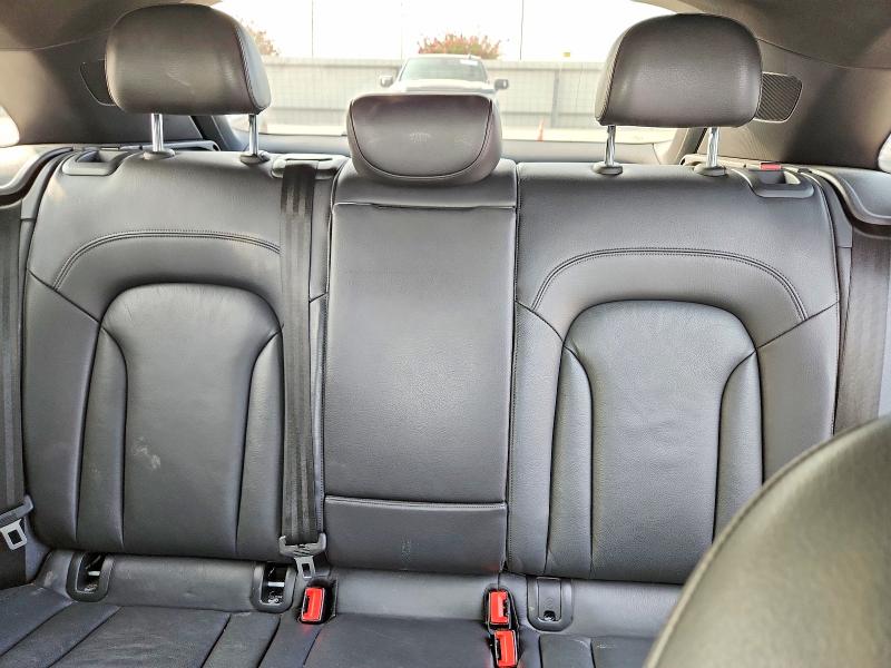 63813536 :رقم المزاد ، WA1BCCFS8JR000734 vin ، 2018 Audi Q3 مزاد بيع