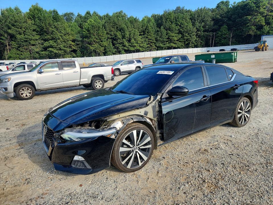 64367706 :رقم المزاد ، 1N4BL4CVXMN308662 vin ، 2021 Nissan Altima مزاد بيع