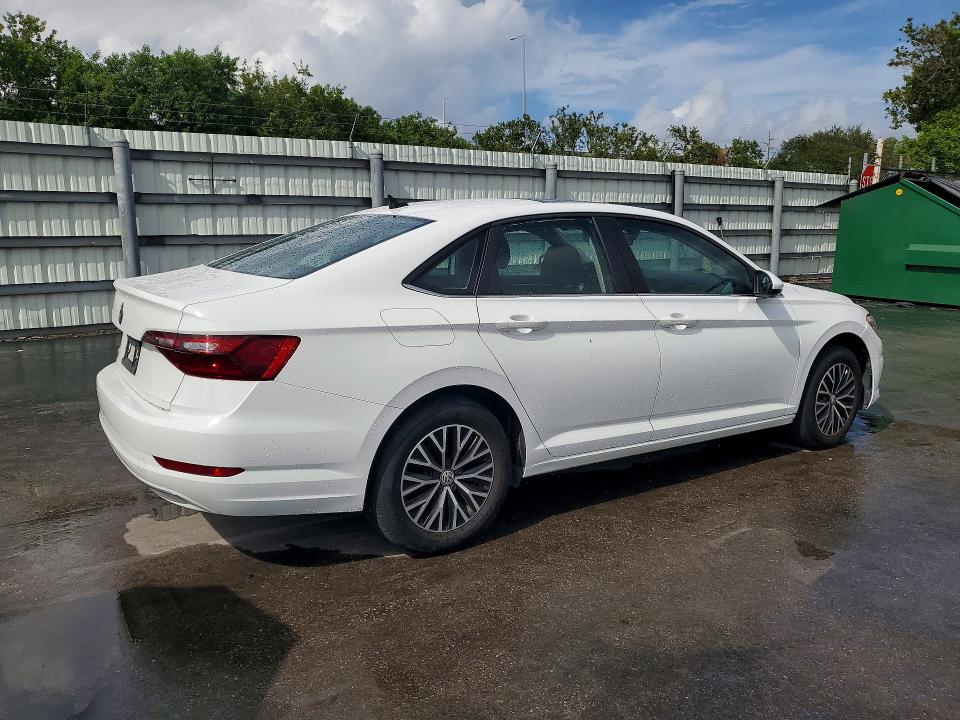 65872556 :رقم المزاد ، 3VWC57BU4MM065196 vin ، 2021 Volkswagen Jetta مزاد بيع