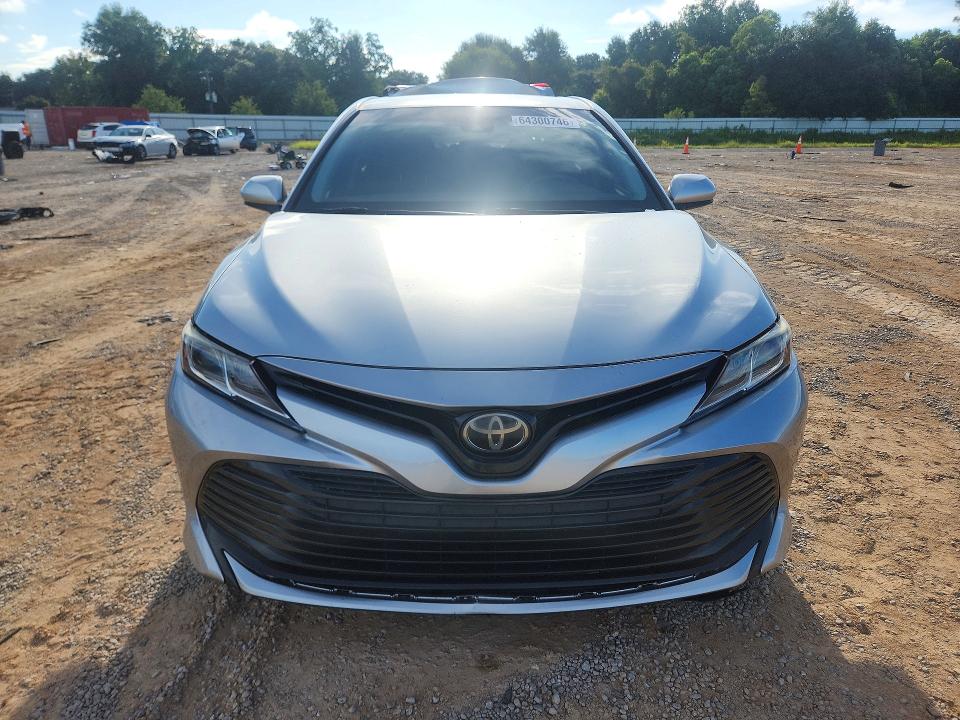 Aukcja sprzedaży 2018 Toyota Camry, vin: 4T1B11HK1JU004906, numer aukcji: 64300746
