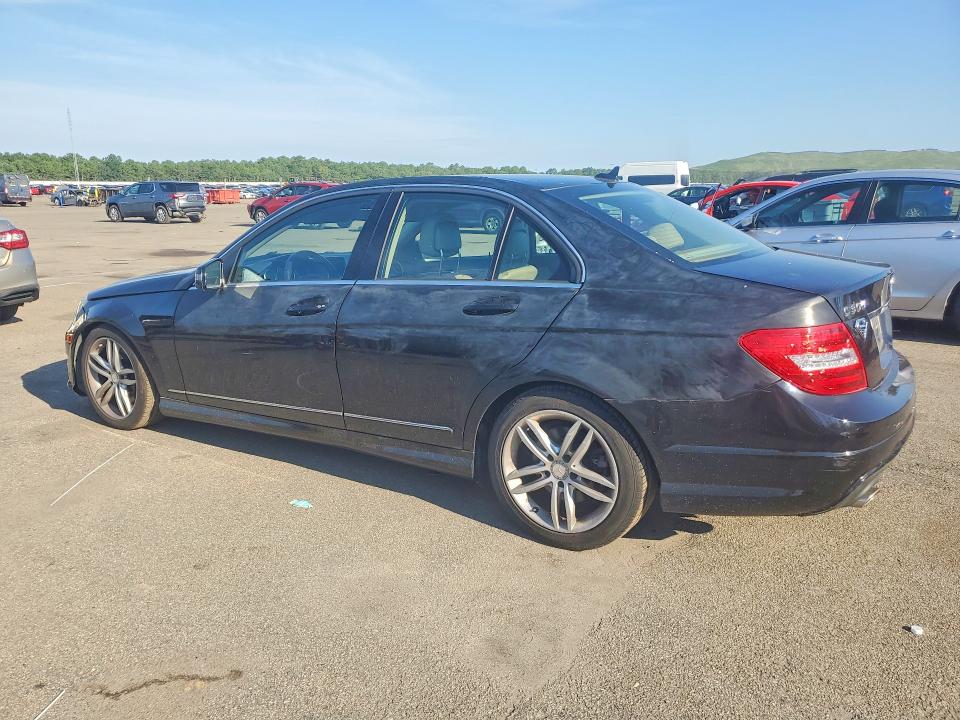 2013 Mercedes-benz C მანქანა იყიდება აუქციონზე, vin: WDDGF8AB3DR286705, აუქციონის ნომერი: 65525676