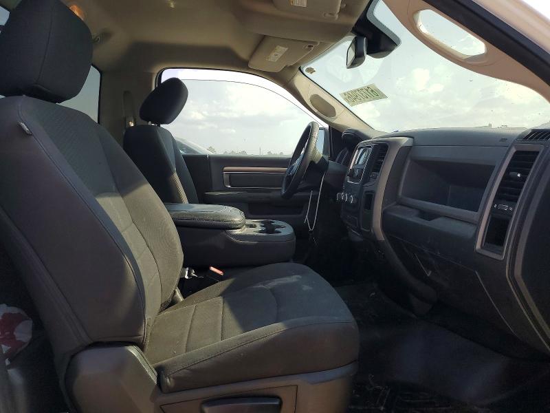 61737946 :رقم المزاد ، 3C6JR6DT4KG561504 vin ، 2019 Ram 1500 Classic مزاد بيع