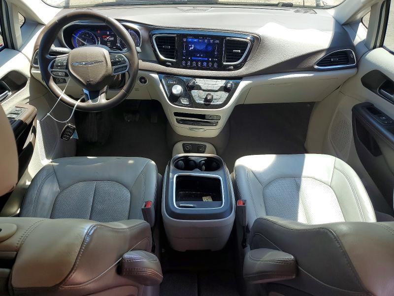 63574136 :رقم المزاد ، 2C4RC1EG1HR555941 vin ، 2017 Chrysler Pacifica مزاد بيع
