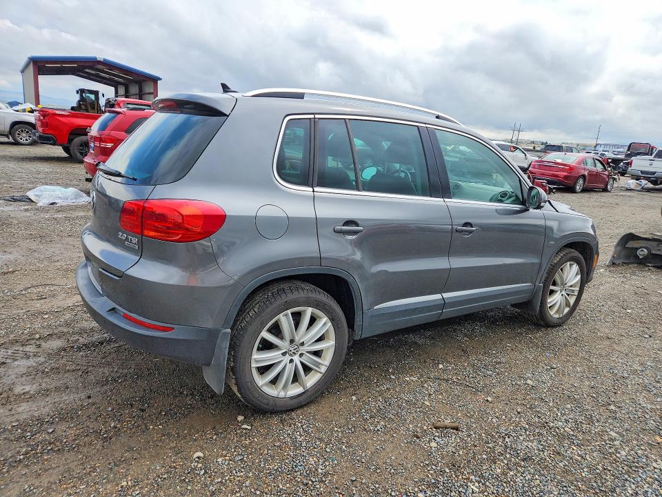 64447656 :رقم المزاد ، WVGBV3AX2DW618846 vin ، 2013 Volkswagen Tiguan مزاد بيع