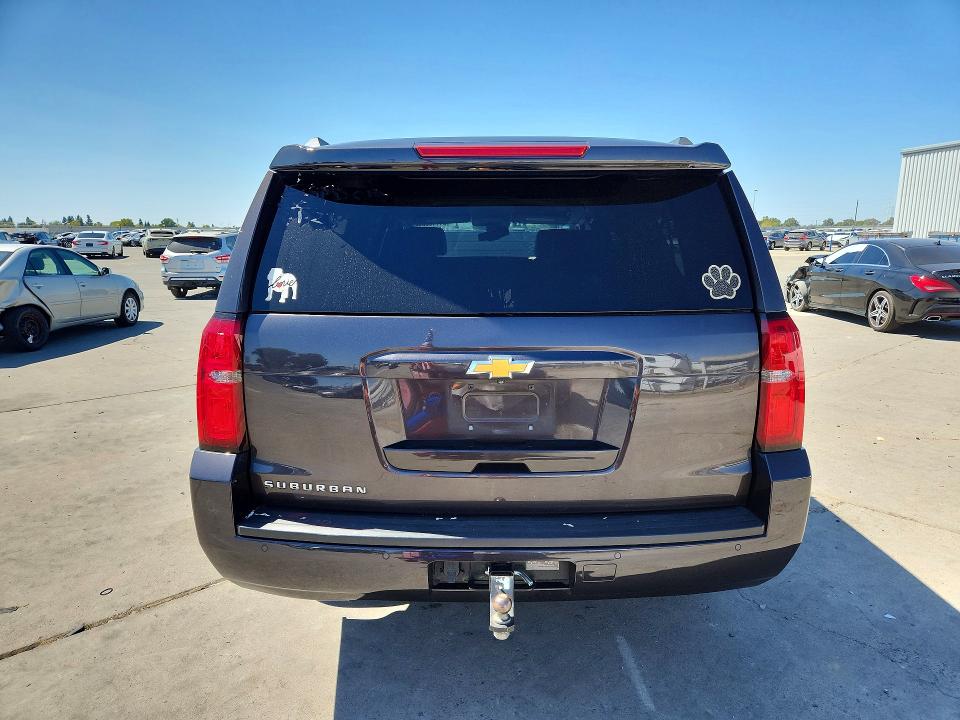 64119286 :رقم المزاد ، 1GNSCJKC0FR227066 vin ، 2015 Chevrolet Suburban مزاد بيع