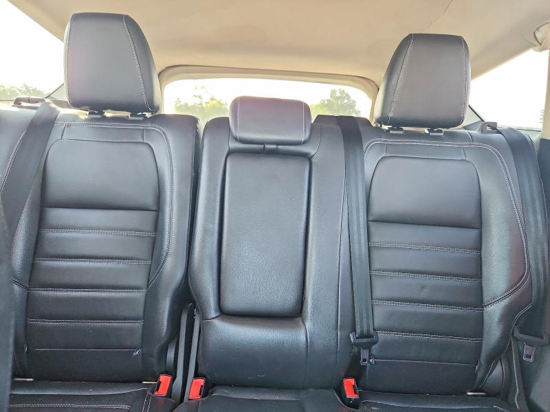 65078636 :رقم المزاد ، 1FMCU0HD2JUD25845 vin ، 2018 Ford Escape مزاد بيع