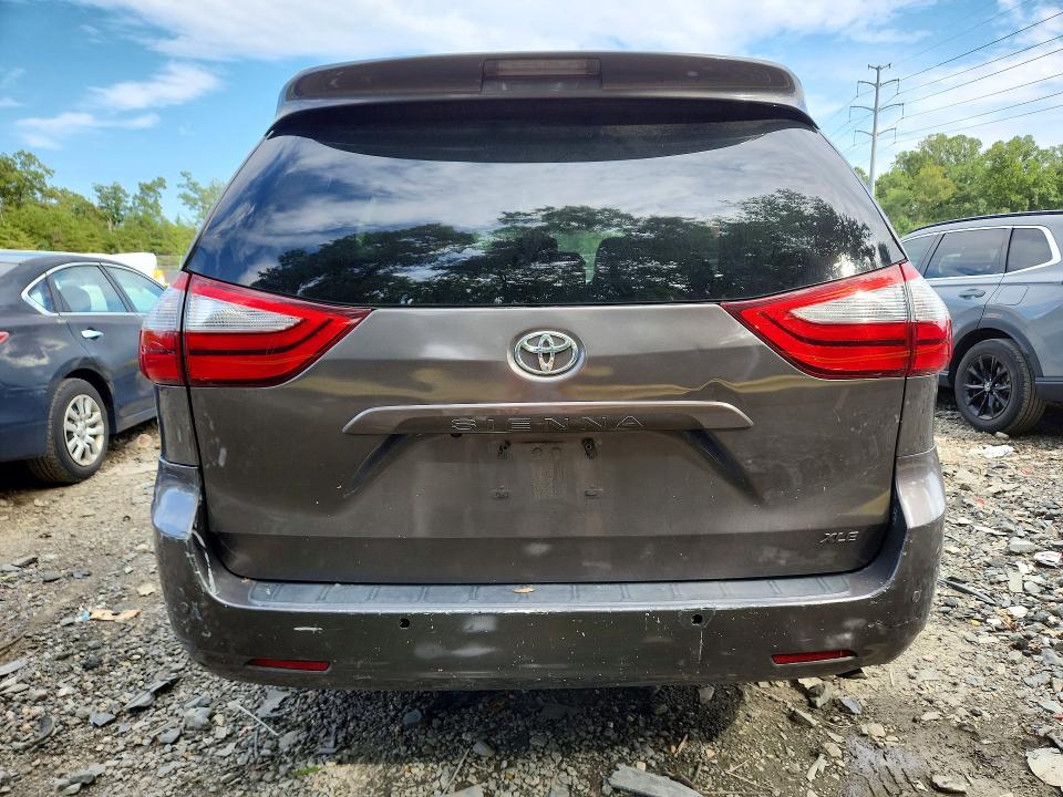 Продажа на аукционе авто 2017 Toyota Sienna, vin: 5TDYZ3DCXHS792276, номер лота: 65844686