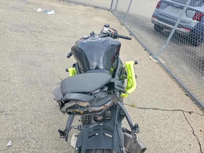 63532036 :رقم المزاد ، JKBZXJH18PA018097 vin ، 2023 Kawasaki Zx636 مزاد بيع