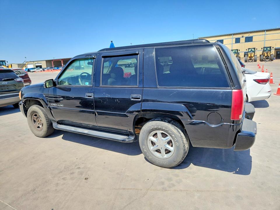 Продаж на аукціоні авто 2000 Cadillac Escalade, vin: 1GYEK63R8YR212336, номер лоту: 64602226