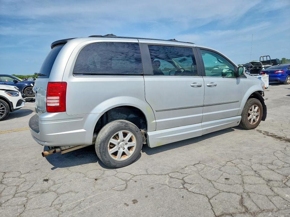 Продаж на аукціоні авто 2010 Chrysler Town & Country, vin: 2A4RR5D12AR235188, номер лоту: 64973276
