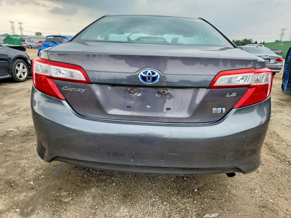 2014 Toyota Camry Hybrid მანქანა იყიდება აუქციონზე, vin: 4T1BD1FK6EU122563, აუქციონის ნომერი: 64903486