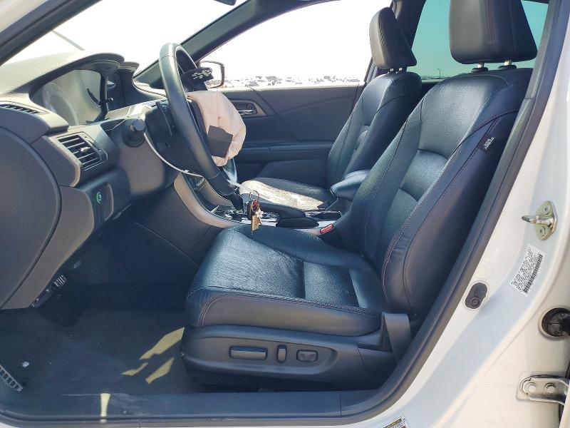 Продаж на аукціоні авто 2017 Honda Accord, vin: 1HGCR2F15HA266197, номер лоту: 64785536