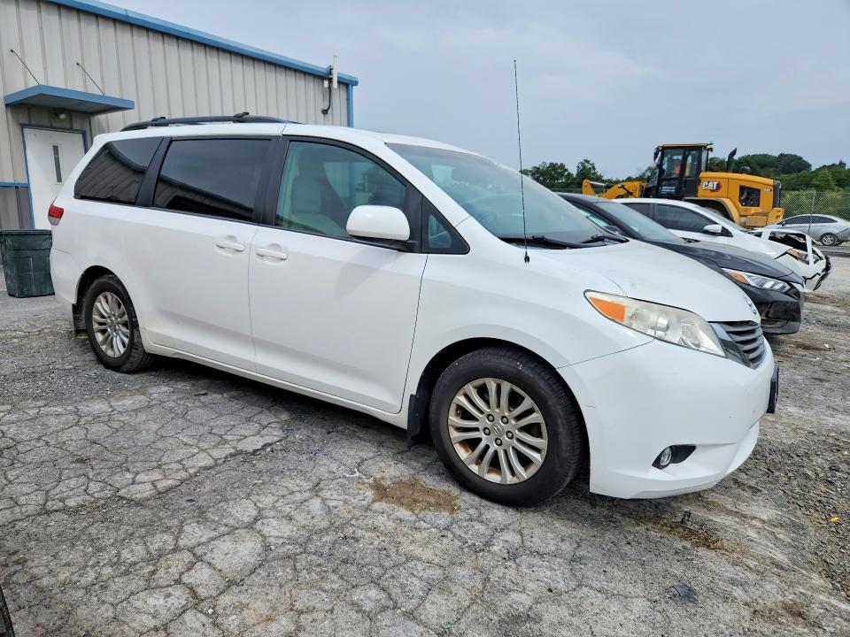 Продажа на аукционе авто 2014 Toyota Sienna, vin: 5TDYK3DCXES508905, номер лота: 64153836