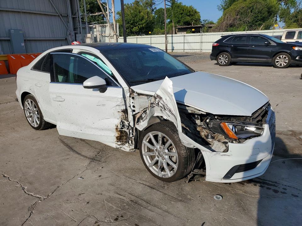 63667386 :رقم المزاد ، WAUCCGFF4F1046973 vin ، 2015 Audi A3 مزاد بيع