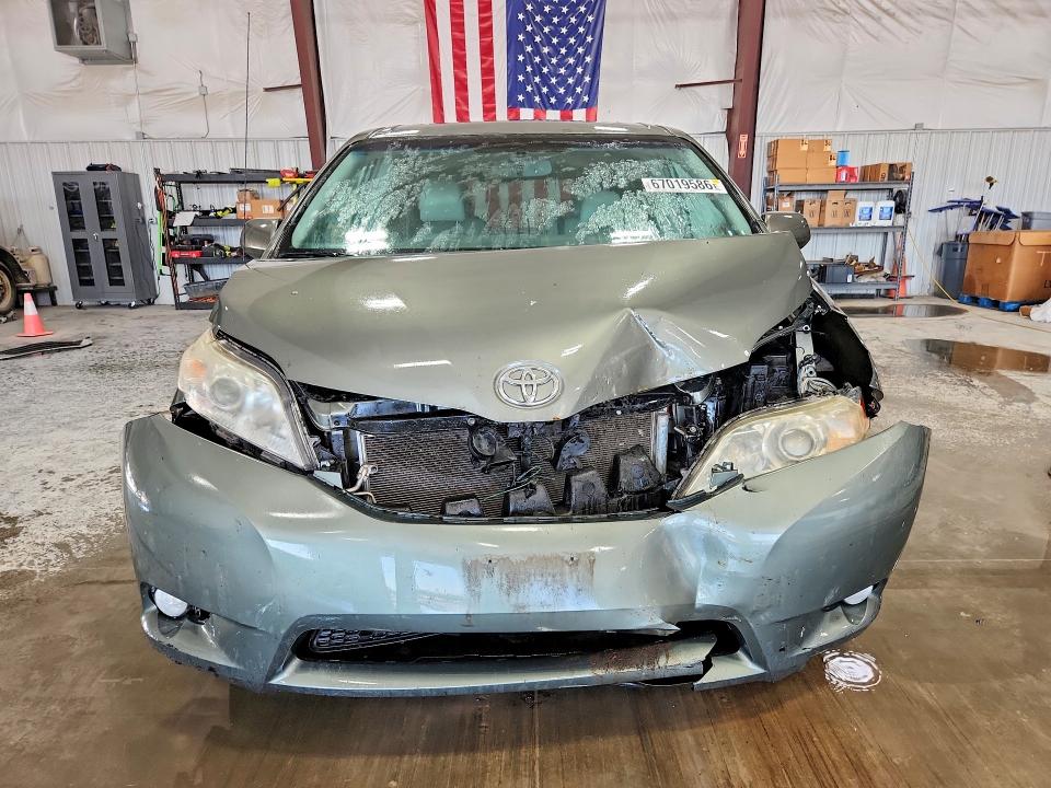 2014 Toyota Sienna მანქანა იყიდება აუქციონზე, vin: 5TDYK3DCXES486307, აუქციონის ნომერი: 67019586