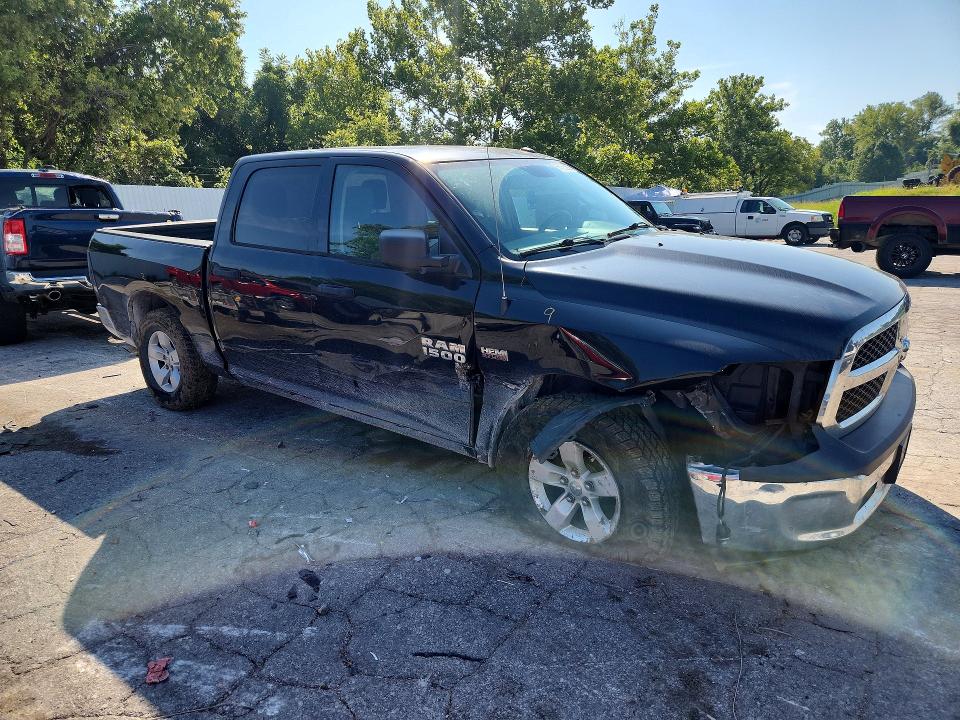 66185256 :رقم المزاد ، 3C6RR6KT4JG219006 vin ، 2018 Ram 1500 مزاد بيع