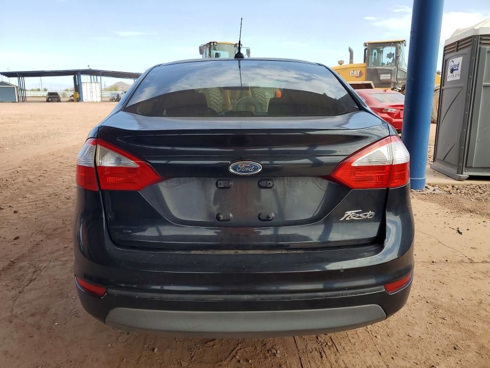 63477156 :رقم المزاد ، 3FADP4AJ4FM161992 vin ، 2015 Ford Fiesta مزاد بيع