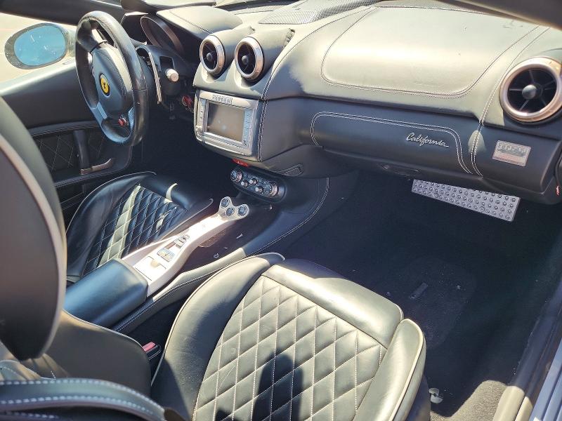 66416416 :رقم المزاد ، ZFF65LJA4A0174614 vin ، 2010 Ferrari California مزاد بيع