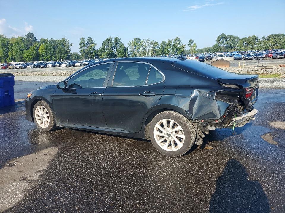 66164226 :رقم المزاد ، 4T1C11AKXPU085301 vin ، 2023 Toyota Camry مزاد بيع