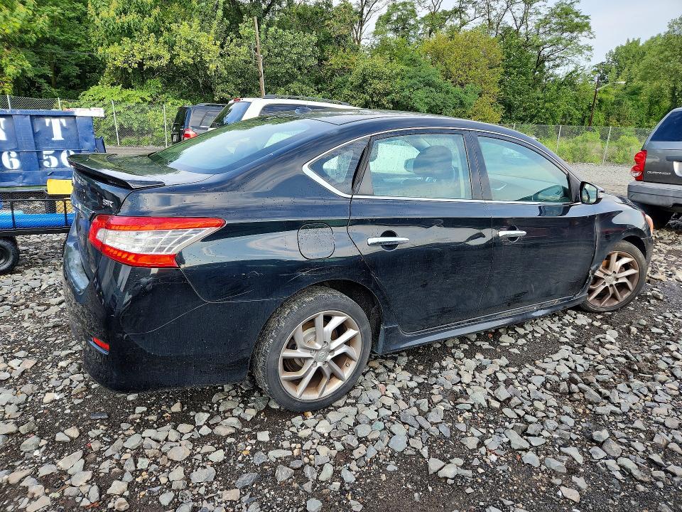 2015 Nissan Sentra მანქანა იყიდება აუქციონზე, vin: 3N1AB7AP9FY277184, აუქციონის ნომერი: 66919736