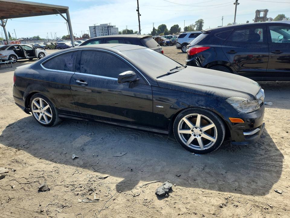 Продажа на аукционе авто 2012 Mercedes-benz C, vin: WDDGJ5HB5CF936542, номер лота: 67197656