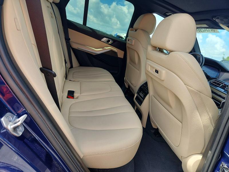 64154296 :رقم المزاد ، 5UXCR6C07N9K71186 vin ، 2022 Bmw X5 مزاد بيع
