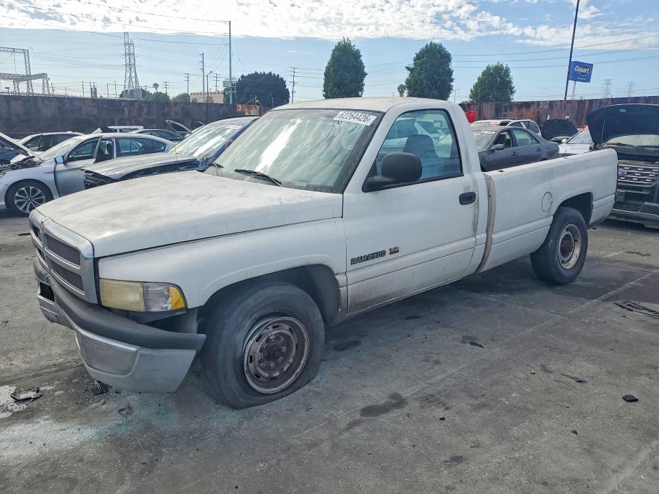 62264426 :رقم المزاد ، 3B7KC26Z5XM589538 vin ، 1999 Dodge Ram 2500 مزاد بيع