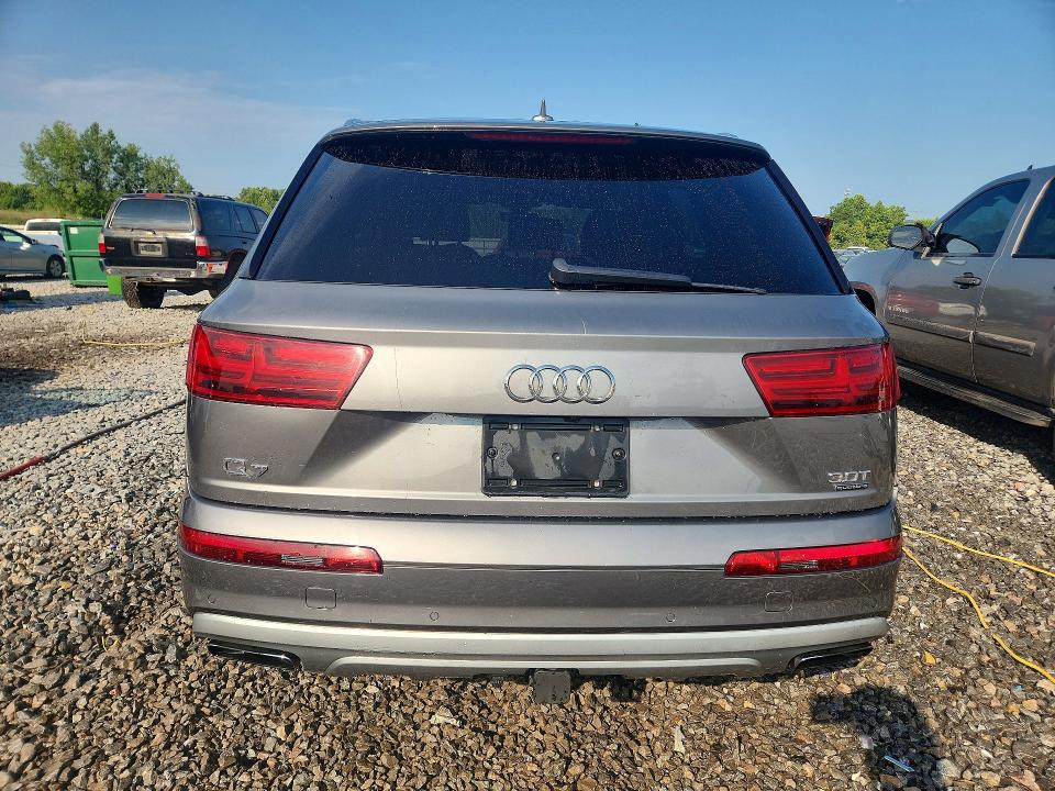Продаж на аукціоні авто 2017 Audi Q7, vin: WA1LAAF76HD047522, номер лоту: 63863736