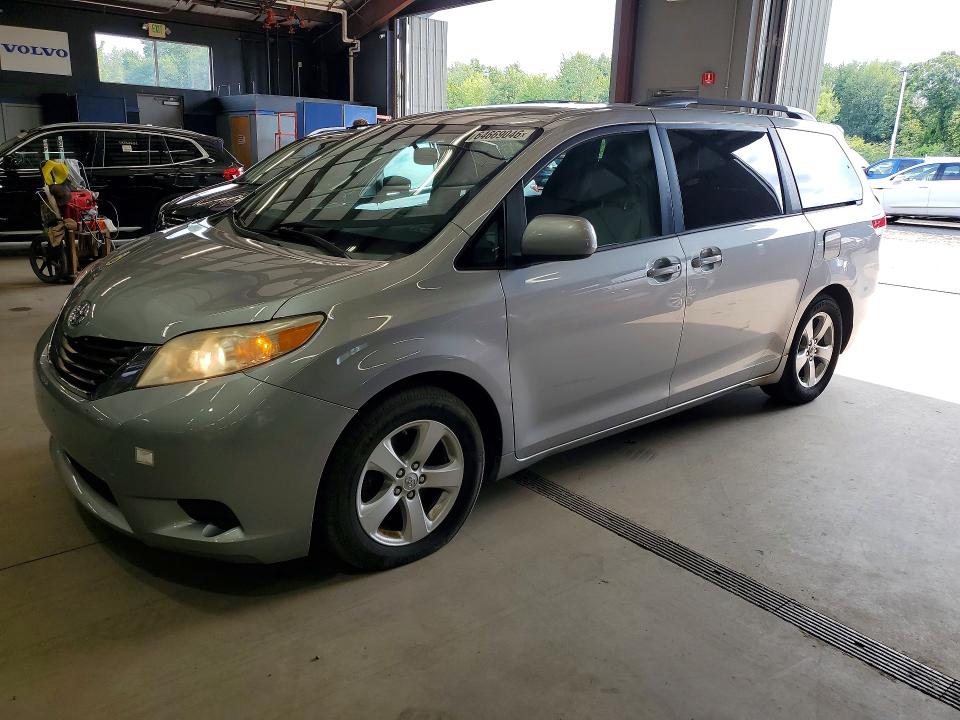 Auction sale of the 2014 Toyota Sienna, vin: 5TDKK3DC8ES421784, lot number: 64669046