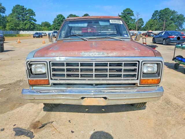 62885266 :رقم المزاد ، 1B7HD24T7FS715698 vin ، 1985 Dodge D-series مزاد بيع