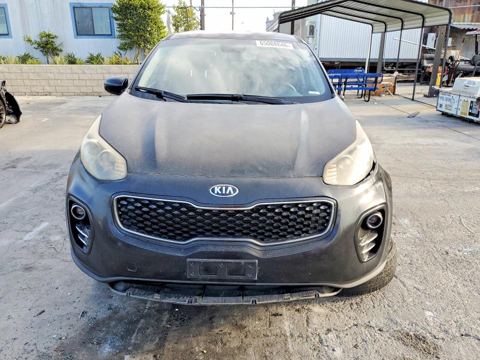 65008646 :رقم المزاد ، KNDPMCAC2H7185197 vin ، 2017 Kia Sportage مزاد بيع