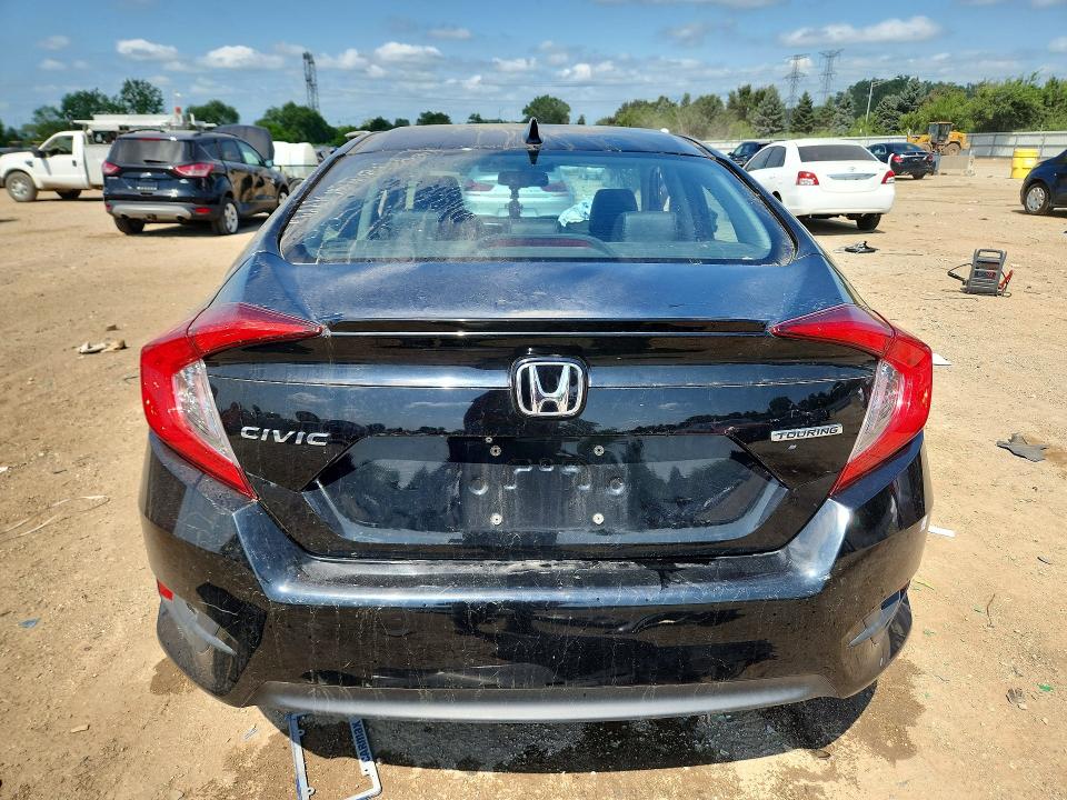 64116246 :رقم المزاد ، 19XFC1F95HE016517 vin ، 2017 Honda Civic مزاد بيع